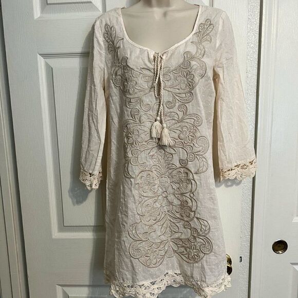 Flying Tomato Dresses & Skirts - Flying Tomato Boho Lace Trim Tassel Dress Size Medium